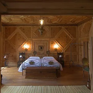  Bed & Breakfast Palazzo Juvalta Italy